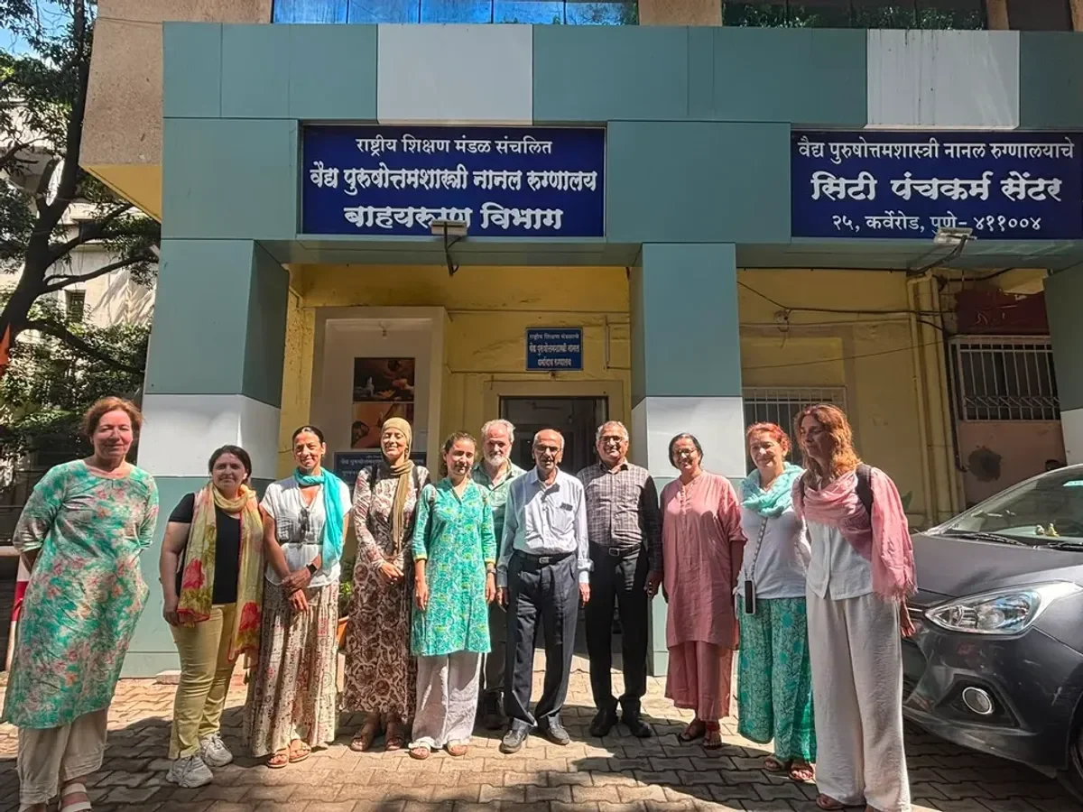 Mariló González en su formación de Ayurveda en India